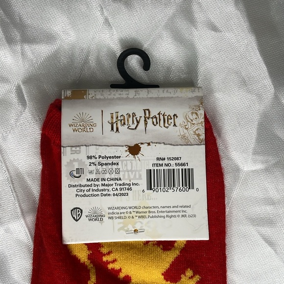 ⚡️HP🎉 11/1/24 NWT⚡️Harry Potter: Gryffindor House ankle high socks⚡️ - Picture 5 of 9